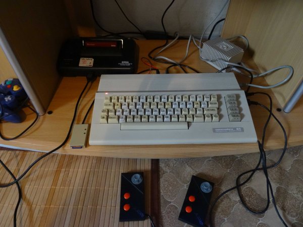 Le Commodore 64 et moi, journal d'une découverte. C48a8dce-1005-4745-8b2a-7858ecd18d0c