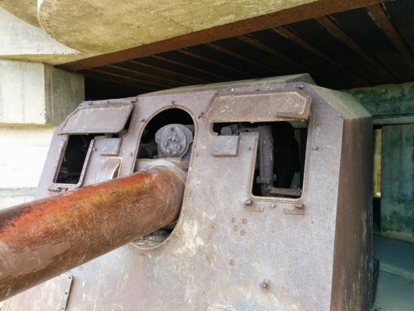 Batterie de Longues-sur-Mer (Normandie) Cc3219c3-18e2-49b6-b44b-18c5e8959c06