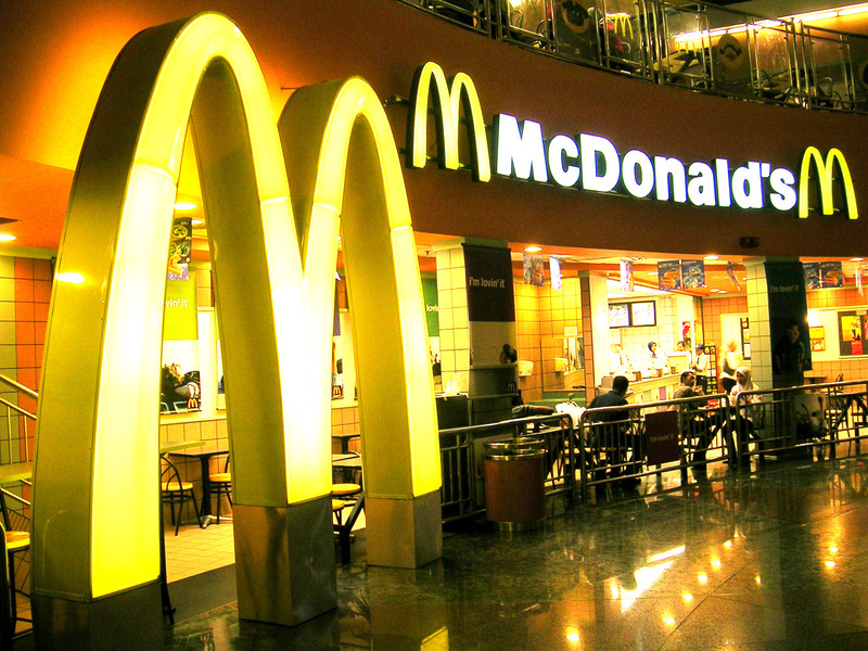 2 етаж ~ McDonalds Macdonalds-franchises