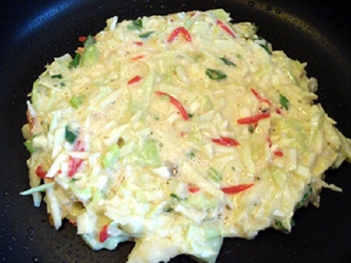 Cách làm bánh xèo Nhật Bản cùng Hải sản ngon Hải Phòng Cach-lam-banh-xeo-nhat-ban-okonomiyaki-ngon-kho-cuong-4