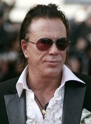 Convocation des agents de la BSAA numéro 1 : IRAK Mickey-Rourke332