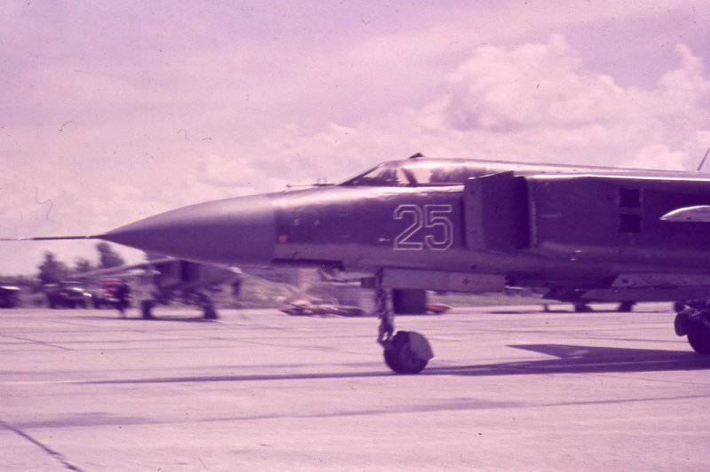 مقاتلات МиГ-23 سوفيتيه فى فتره الثمانينيات  1418232399_3