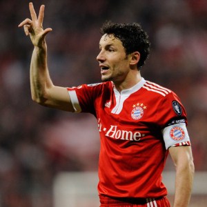 فان بوميل ينضم رسميا الى ميلان الايطالي Mark-van-Bommel-4