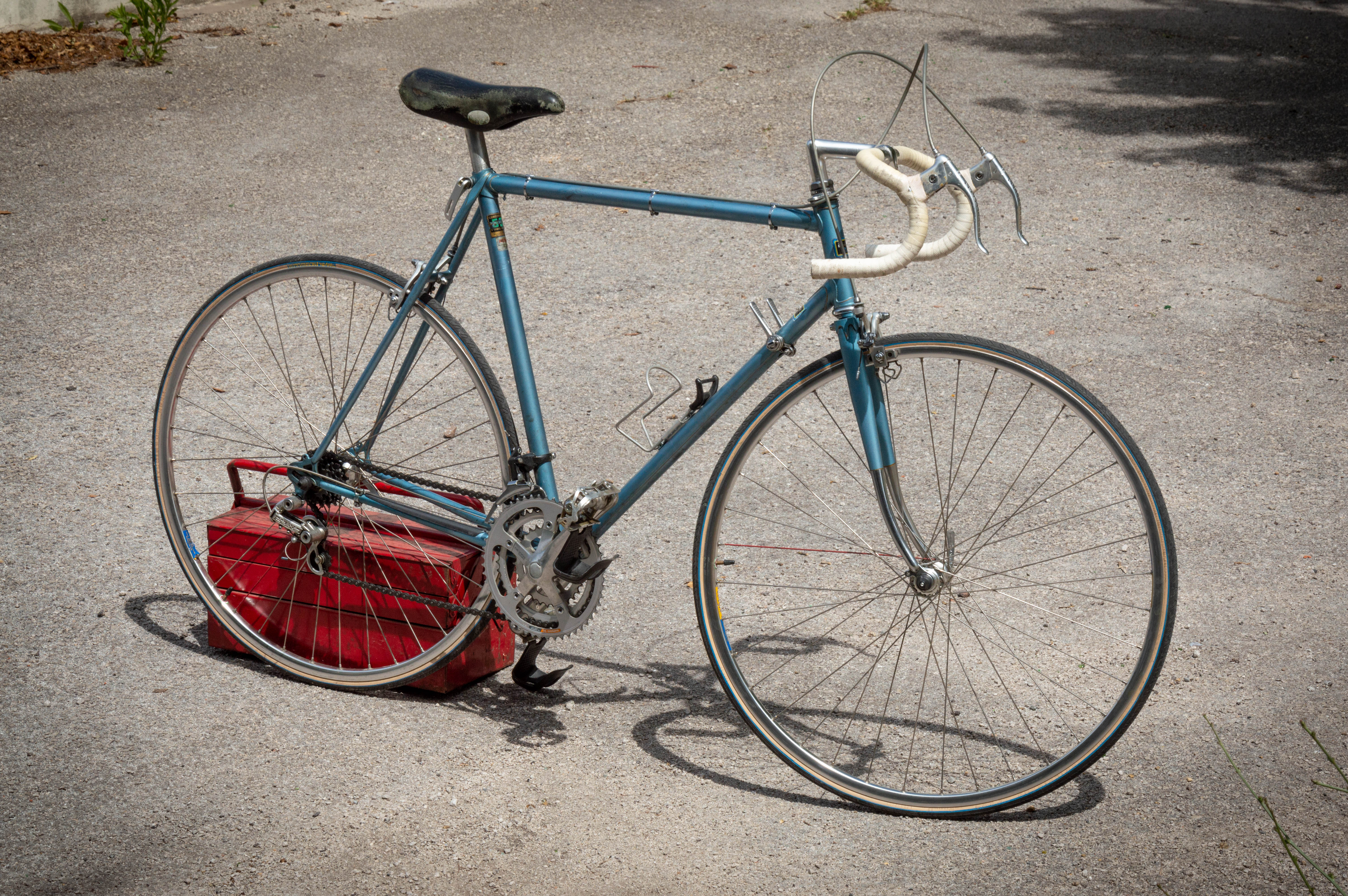 Vélo toulonnais, probablement un Cutaïa DSC2327