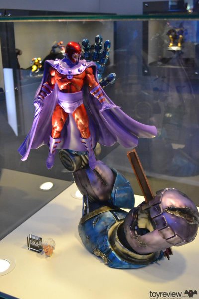  [Iron Studios] Marvel Comics Magneto vs Sentinela Diorama 1/6 - Página 2 EXPO_DISNEY_2015_TOYREVIEW.COM-160