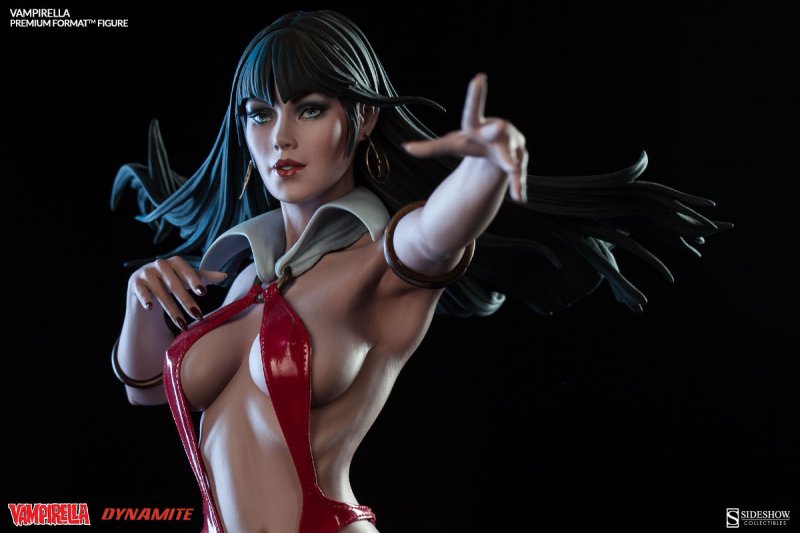 Action Figures: Marvel, DC, etc. - Página 4 300300-vampirella-002