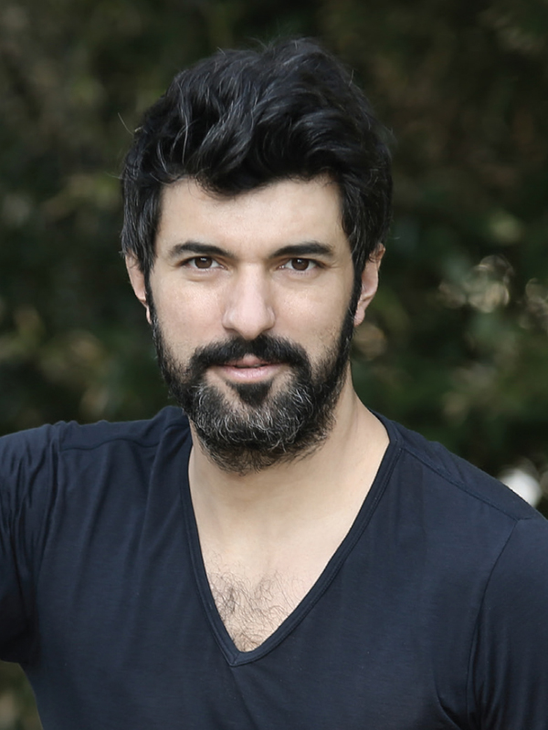  Engin Akyürek 3755655