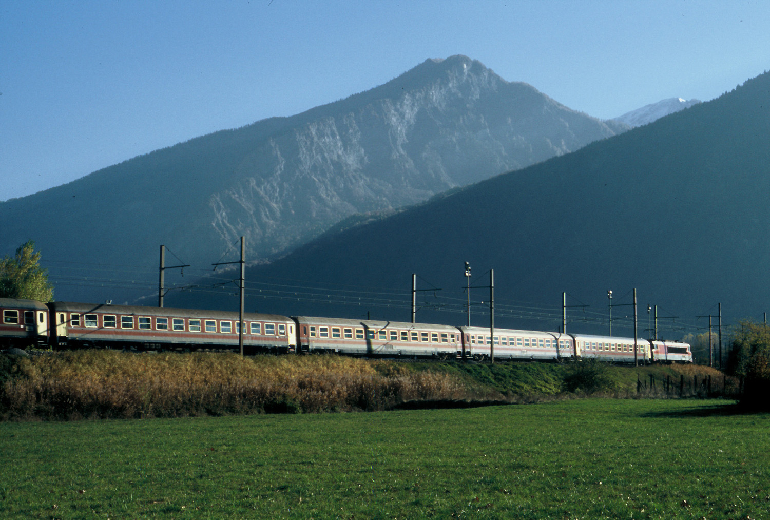 Matériel roulant des FS (Italie) parlons en - Page 2 603-01l