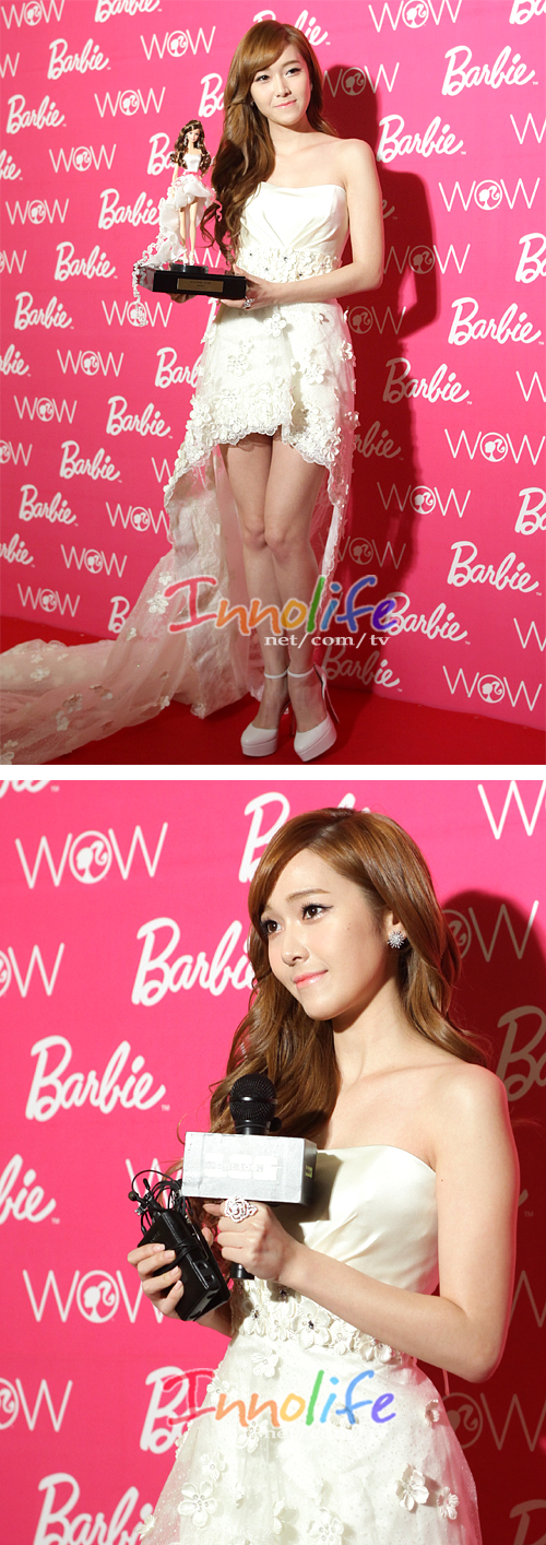 [PIC][18-10-2012]Jessica xuất hiện tại sự kiện "Barbie the Dream Closet" vào tối nay 10908_13