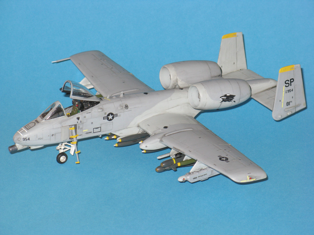 A-10 Thunderbolt II ( Monogram 1:72 ) A10A10