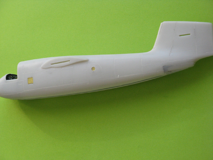 E-1B Tracer au 1:72  de MACH2 Fuselage