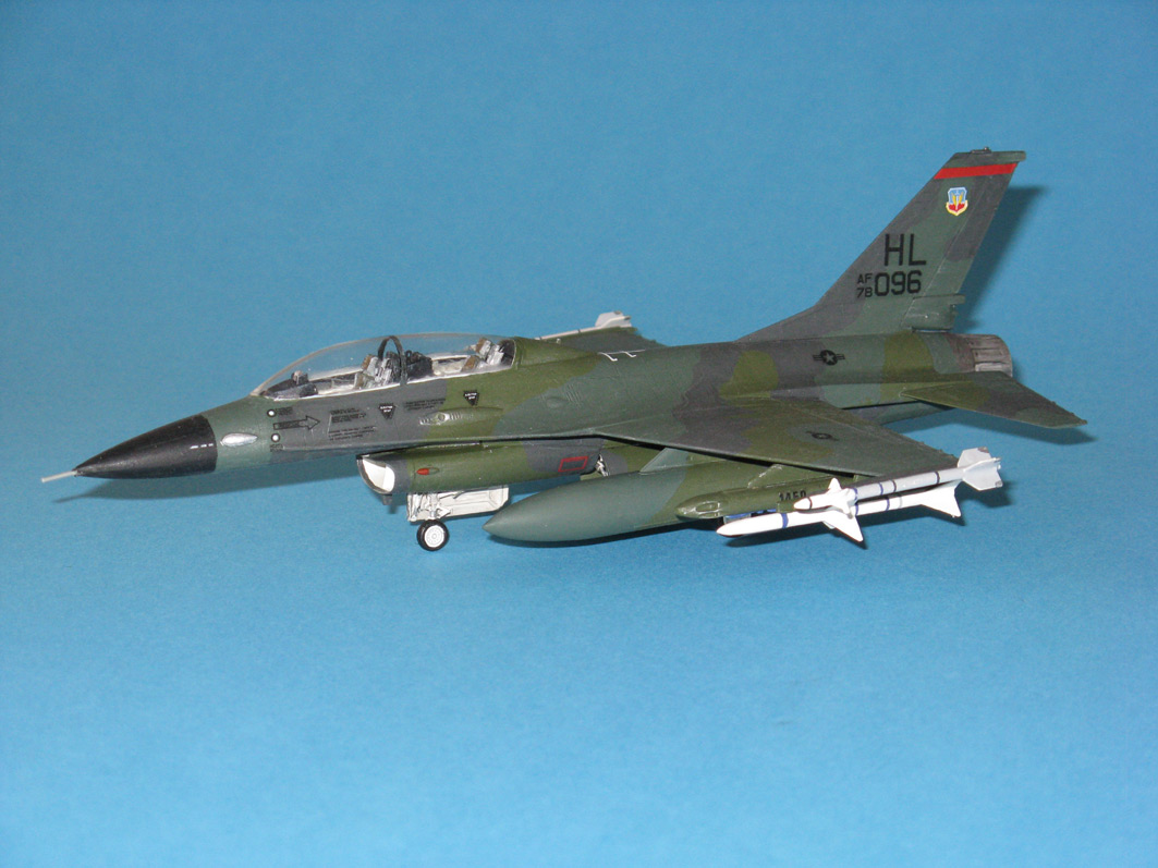 F-16B ESCI 1:72 IMG_1000