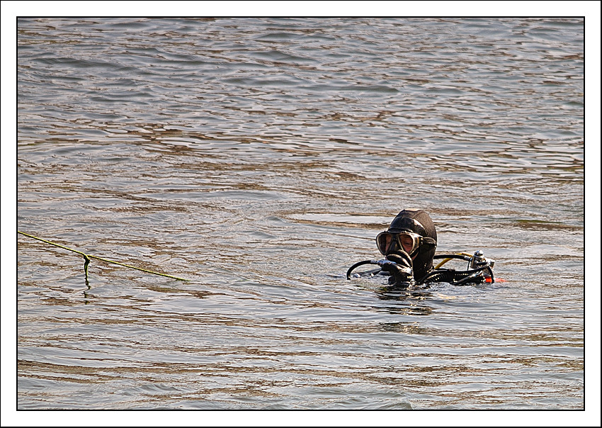 Y a le feu sous l'eau... Pompier2p