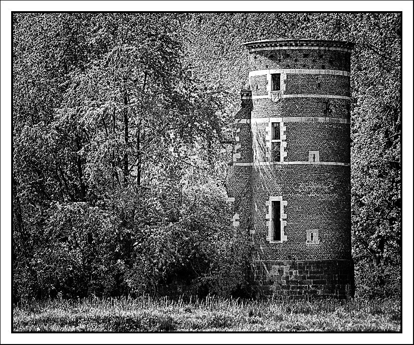 La tour d'Hollogne-sur-geer... Tourbwp