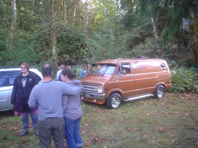 HOOTENANNY! Sept 20-21-22, North Bend, WA  VAN RUN DSC08997