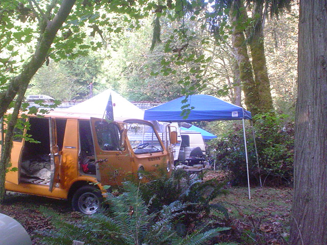 HOOTENANNY! Sept 20-21-22, North Bend, WA  VAN RUN DSC09029