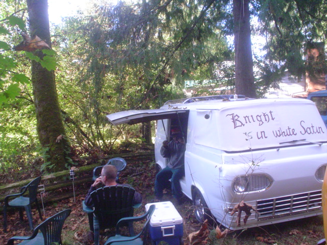 HOOTENANNY! Sept 20-21-22, North Bend, WA  VAN RUN DSC09050