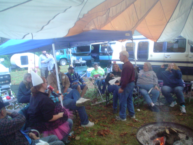 HOOTENANNY! Sept 20-21-22, North Bend, WA  VAN RUN 640x480xDSC09056.JPG.pagespeed.ic.OwKBonS7zp