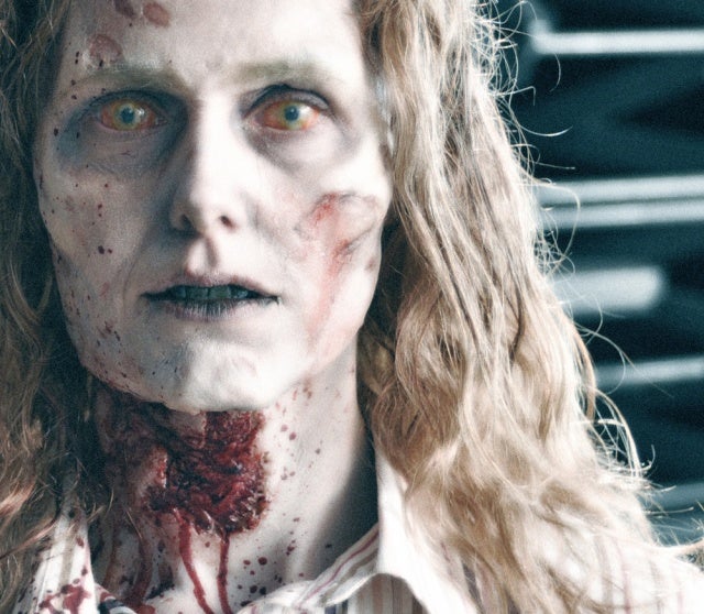 The Walking Dead - Živi mrtvaci  (2010–) - Page 3 ZombieWoman_1275497077_640w