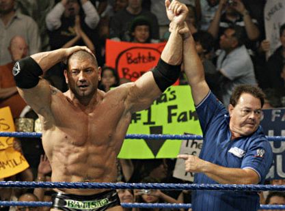 موسوعة صور باتيستا! Wwe-smackdown08-batista_1213040714