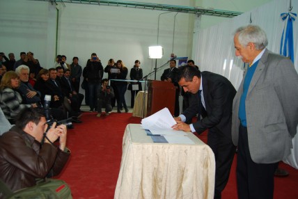 SE INAUGURÓ EL PARQUE TECNOLÓGICO EN EL QUE INVAP FABRICARÁ AEROGENERADORES Invap-cutral-co