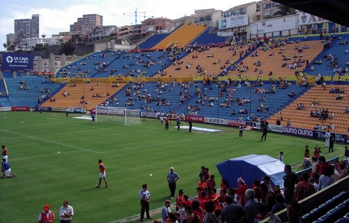 أغرب ملاعب كرة القدم في العالم 151364