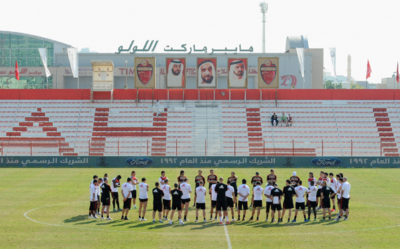 بالصور | الميلان يُواصل تدريباته في دُبي 160438