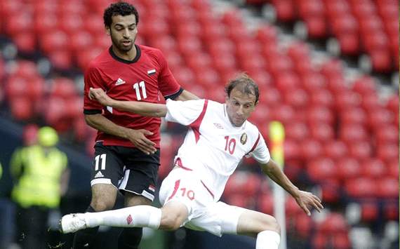 أبو تريكة يقود منتخب مصر الأولمبي لربع النهائي بثلاثية تاريخية في بيلاروسيا 200705hp2