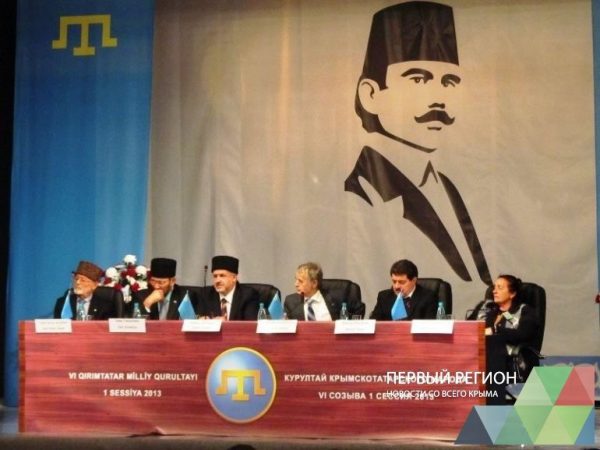 Les Tatars de Crimée Medzhlis-krymskotatarskogo-naroda-sobiraet-vneocherednoy-kurultay_211-e1490107735207