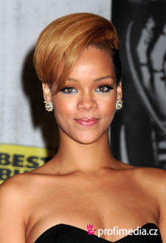 X.x hairstyley x.X Rihanna1n2309