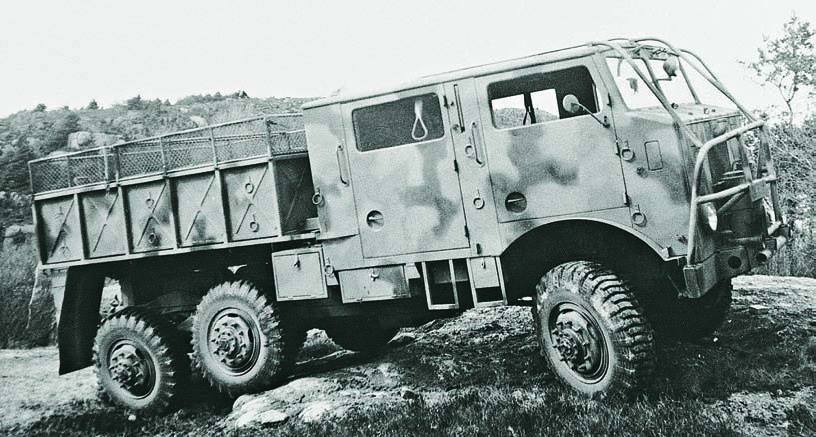 volvo tvc camion militare Volvo-TVC-6x6-2