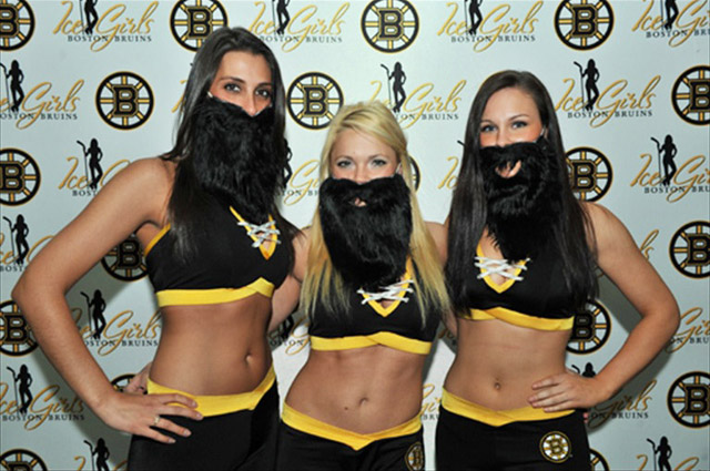 Heille Savard, check notre mascotte des séries! 2012-Bruins-Beard-a-thon2b