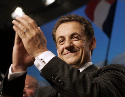 Azy là ! La longueur du titre de ce sujet doit être comprise entre 10 et 255 caractères - Page 2 Nicolassarkozy