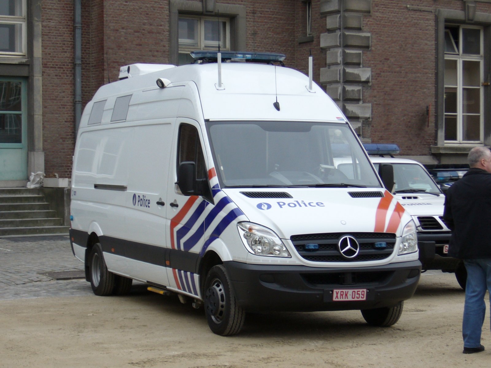 Police fédérale : nouveau véhicule de commandement 643a155a98