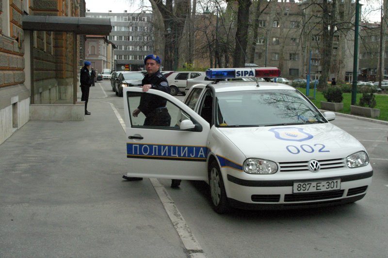 Les Vw dans la gendarmerie,pompiers,ambulance et militaire E7878d50a1