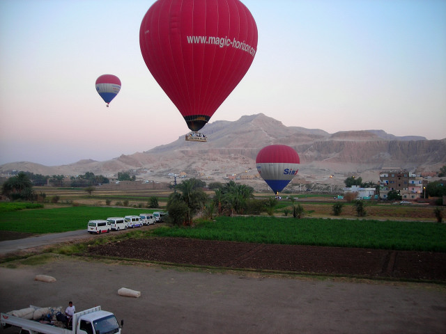 الأقصر.. نبع الحضارة سحر الماضى ودلال الحاضر Luxor082