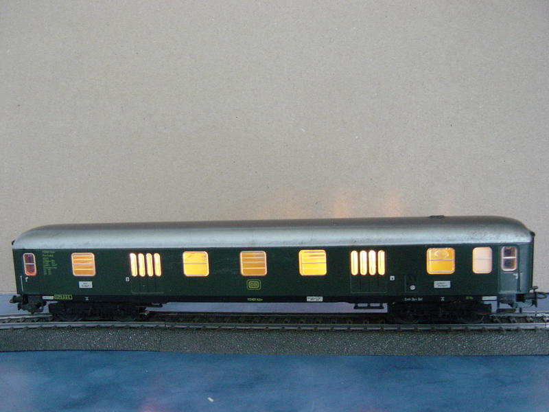 D-Zug-Gepäckwagen mit Schlußlichter (Art.Nr.4044) 10480836uq