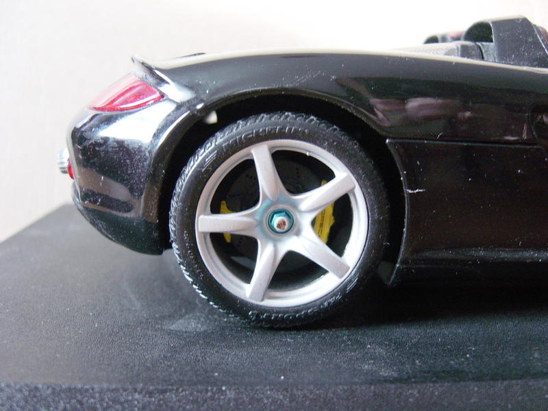 PORSCHE Carrera GT Maßstab 1:18 12974731bi