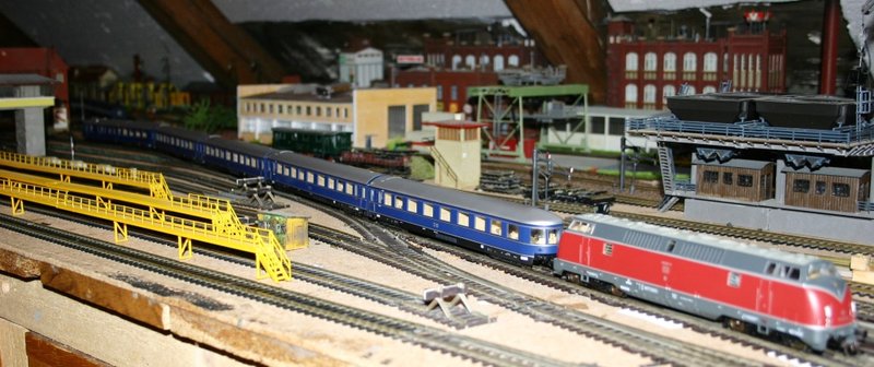 blaue Züge 14108164it