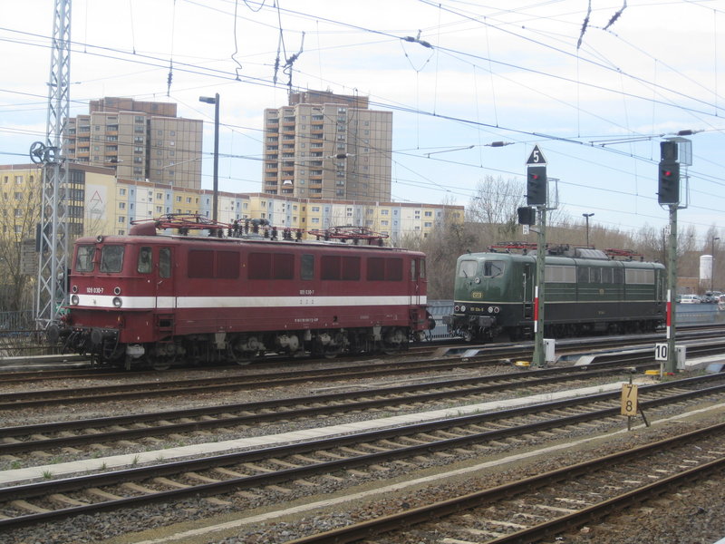 Ost-West-Treffen am Ernst-Thälmann-Park 14130968qj