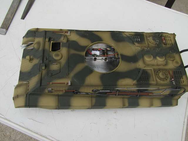 A King Tiger tank with real reduction gears, brushless motor - Pagina 2 14665258gt