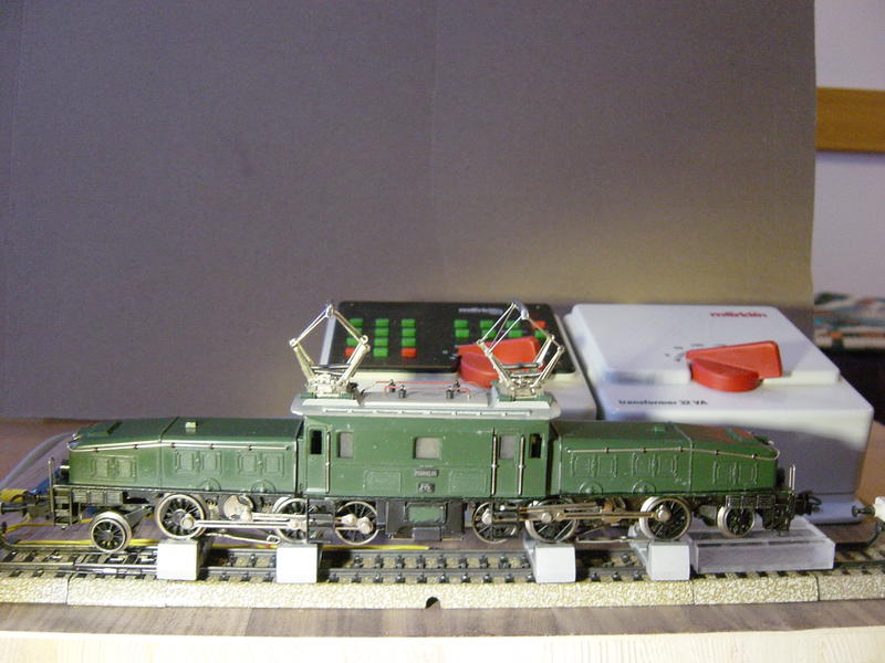 Ein "Krokodil" auf dem Rollenprüfstand (MÄRKLIN Art.Nr.3015) 16681230kg