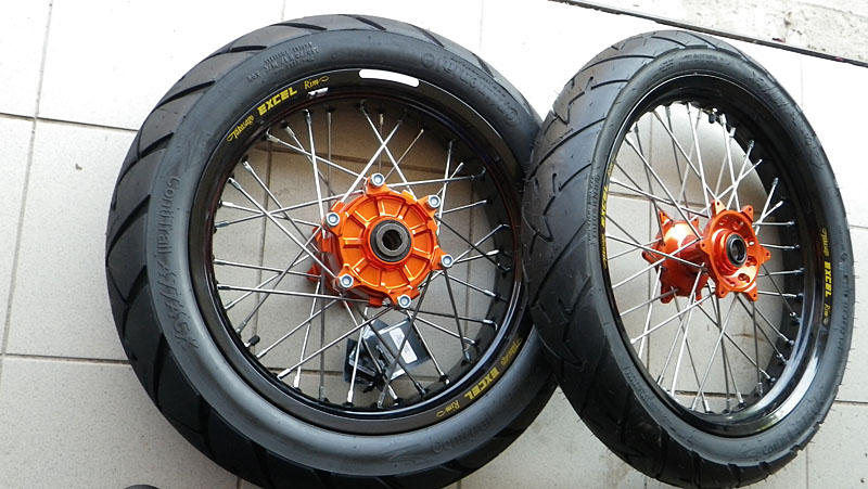 Remettre les jantes d'origine sur une 950 Super Enduro R 16729018zu