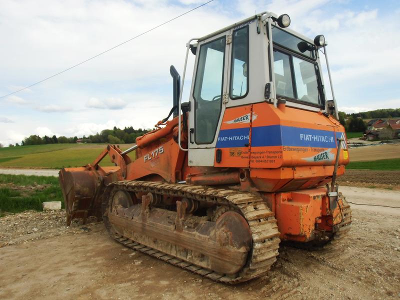 " RUSPA CINGOLATA " apripista cingolato FD / 175 FIAT HITACHI 18106094qt