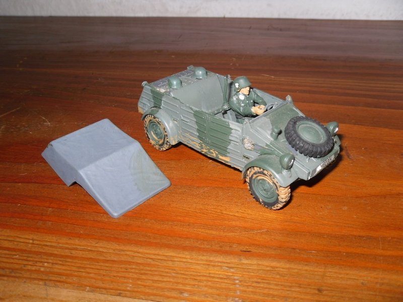 Kübelwagen Afrikakorps 1:35  19504537ou