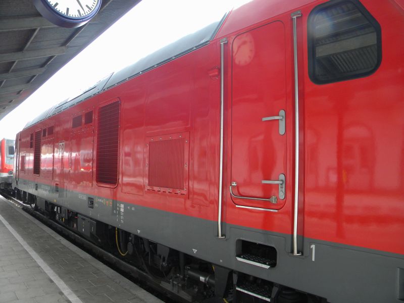 BR 245 bei der Süd-Ost-Bayern-Bahn 20005172ml