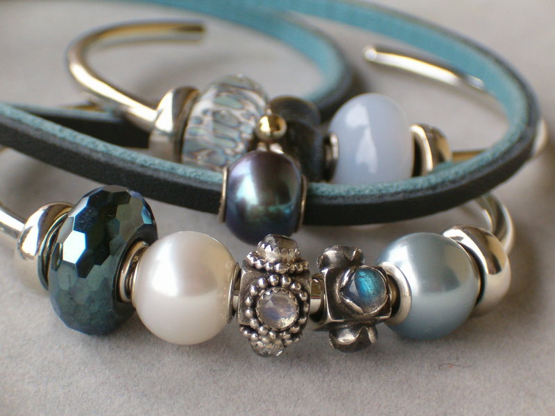 Light blue with pearls and stones 24679781ed