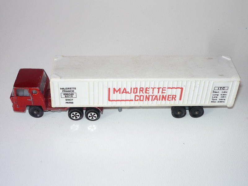 MAJORETTE rare semi container RENAULT ech 1/100 neuf sous blister réf