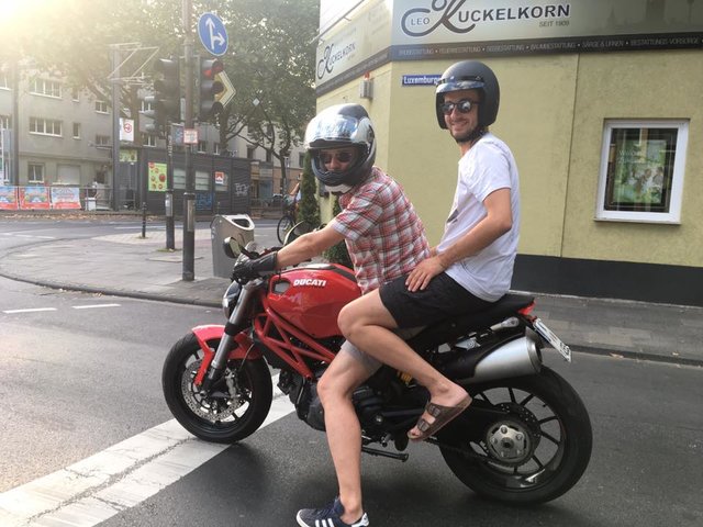 Kabelka & Böhmermann auf der Ducati 26804401ss