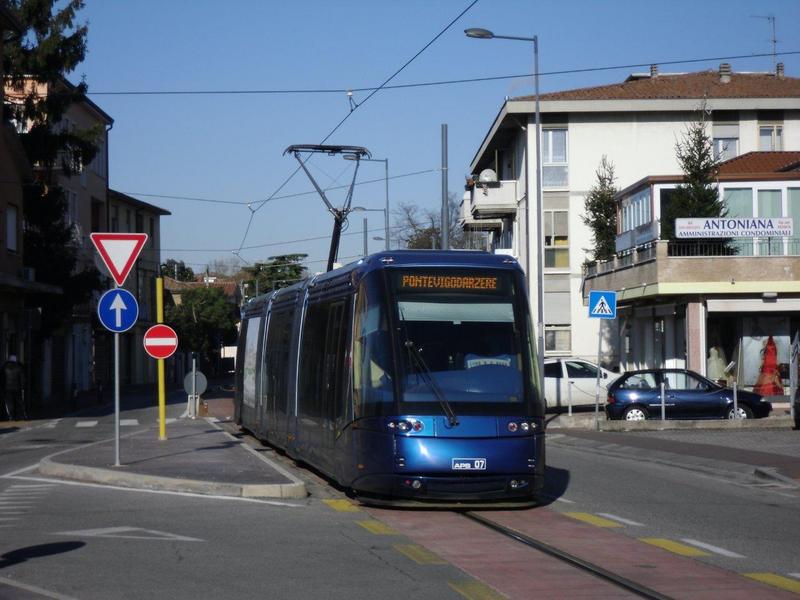 Elektrische Traktion im Stadtverkehr von Padua 7030790mub